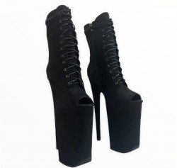 Замшеві черевики з відкритим носиком. Четверки