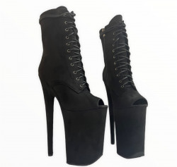 Замшеві черевики з відкритим носиком. Четверки