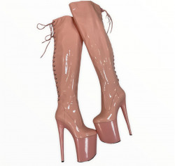 Закриті лакові стрипи ботфорти